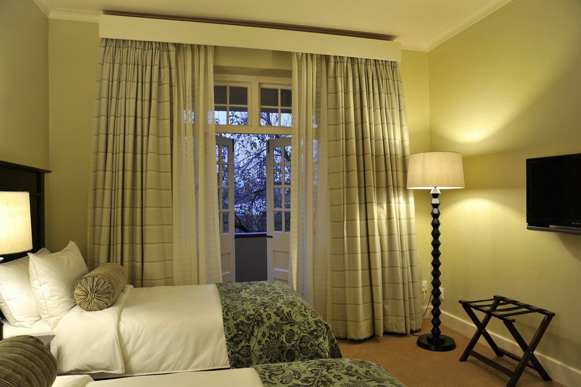 Imperial Hotel By Misty Blue Hotels Pietermaritzburg Ngoại thất bức ảnh